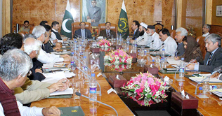 Pak to respond strongly on Indian intrusion: Malik